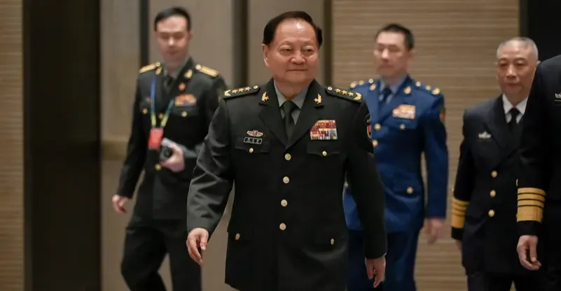 الصين تحقق مع كبار الجنرالات العسكريين بتهم فساد، استمرار حملة شي جين بينغ لمكافحة الفساد.