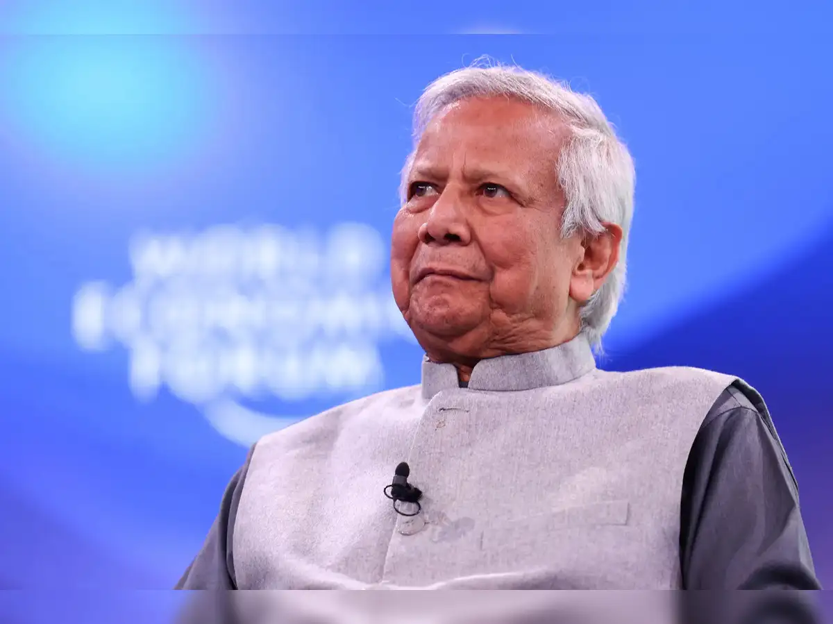 بنغلاديش تدخل مرحلة انتخابية جديدة بعد رحيل الشيخة حسينة [IC: by AFP]