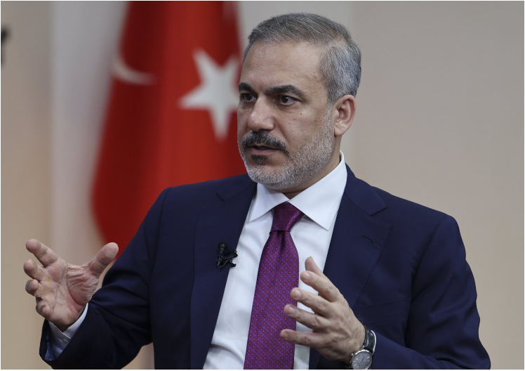 وزير الخارجية التركي هاكان فيدان خلال مقابلة صحفية