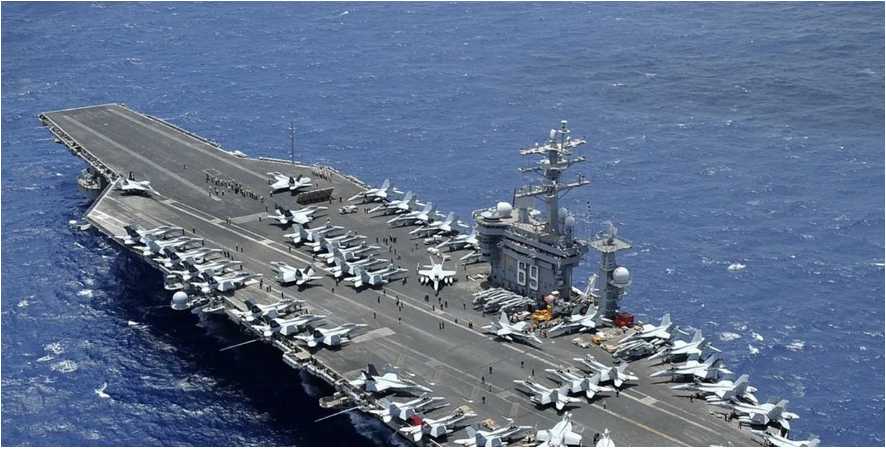 حاملة طائرات أمريكية في البحر بعد إعلان ترامب إرسال حاملة طائرات ثانية للشرق الأوسط