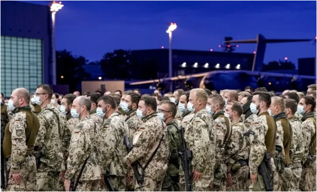 جنود أمريكيون يستعدون للانتشار في الشرق الأوسط وسط تصاعد التوتر مع إيران