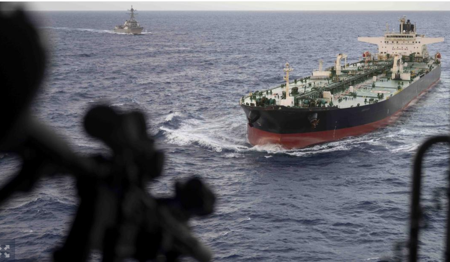 الهند تحتجز ناقلات نفط مرتبطة بإيران خاضعة لعقوبات أميركية بعد عمليات نقل مشبوهة في مياهها الاقتصادية، في خطوة تعكس تشابك العقوبات بالتحالفات الجيوسياسية