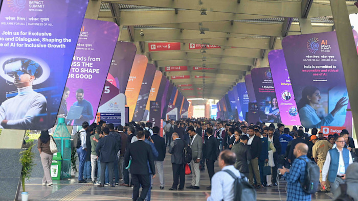 القمة التي كان يُفترض أن تُظهر جاهزية الهند لقيادة الحوار العالمي حول الذكاء الاصطناعي بدأت بفوضى تنظيمية، مما أثار تساؤلات حول قدرة البلاد على إدارة فعاليات بهذا الحجم.