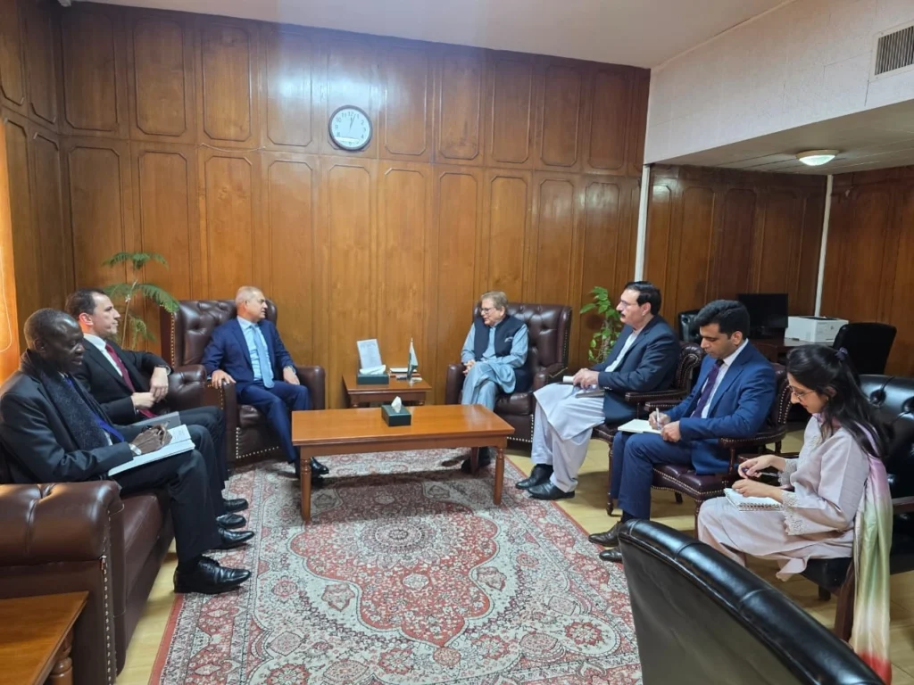 مسؤولون باكستانيون يلتقون وفد يوناما في إسلام آباد لبحث الأمن الإقليمي ومكافحة الإرهاب والتعاون الإنساني [المصدر: وكالة فرانس برس]