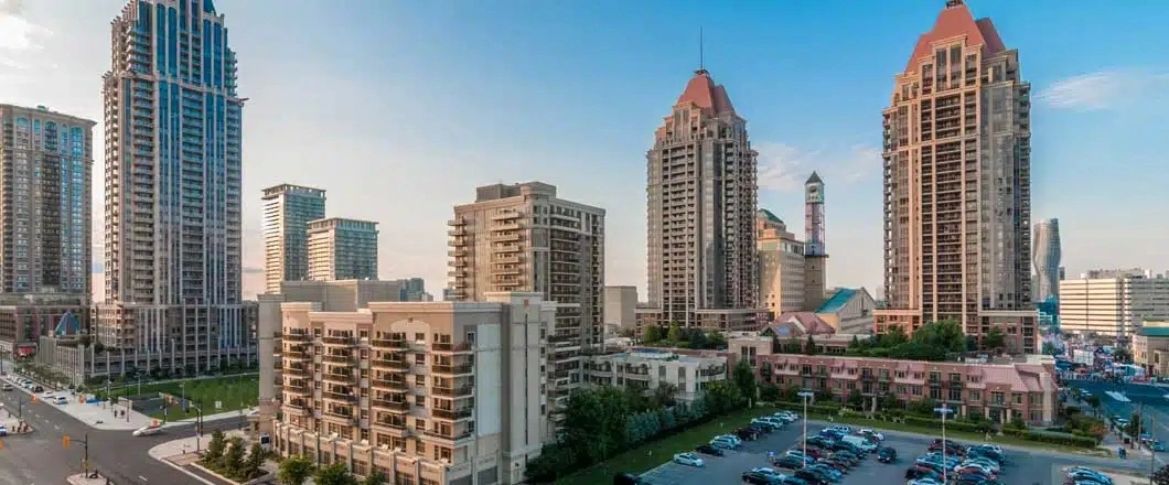 العائلات من الجالية الجنوب آسيوية في منطقة بيل تواجه تهديدات ابتزاز خطيرة تشمل إطلاق النار والحرائق المتعمدة، ما دفع العديد منها إلى الانتقال من منازلها أو حتى مغادرة البلاد