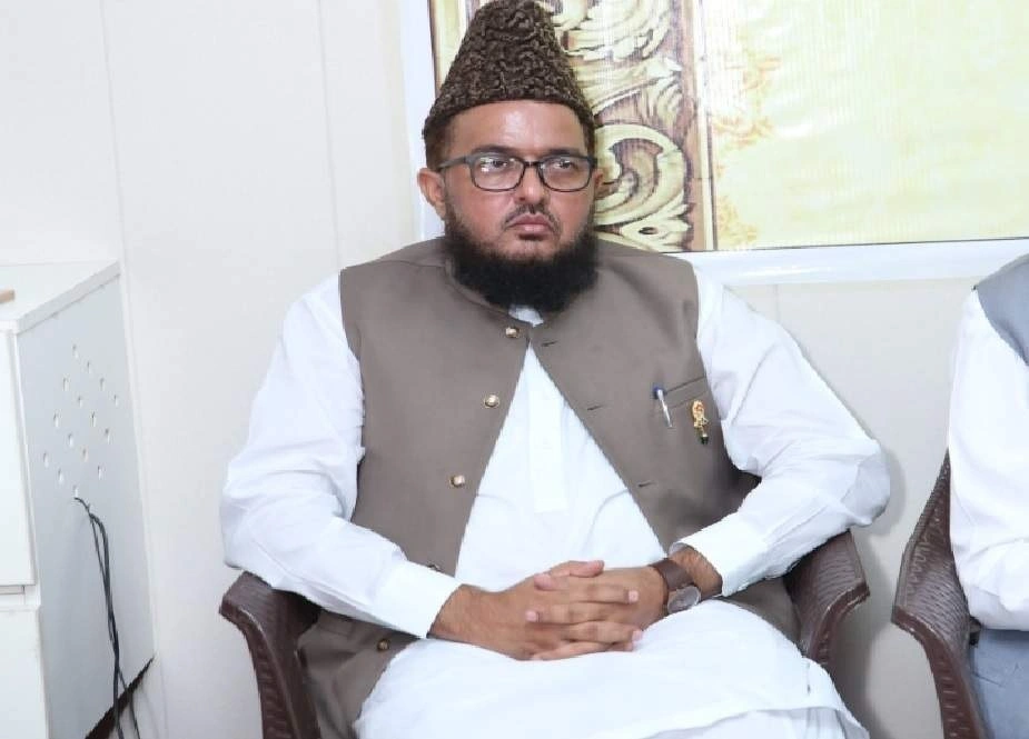 المفتي الدكتور محمد كريم خان يتناول قضية التطرف، مؤكداً أن التمرّد المسلح ضد دولة مسلمة أمر غير إسلامي وخطير [المصدر: وكالة فرانس برس]