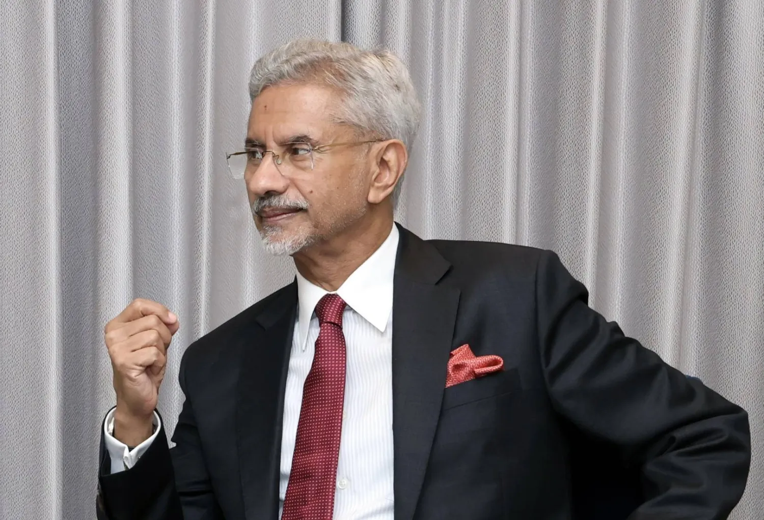 تصريح جاي شنكر المعادي لباكستان يُعد دليلاً واضحاً على عزلة الهند الدبلوماسية وفشل "عقيدة مودي". فبحسب انكشافات ويكيليكس وتقارير الإعلام الهندي، فإن جاي شنكر نفسه شخصية مثيرة للجدل وموالية للولايات المتحدة، لكنه اليوم يُفرغ إحباطه وغضبه على باكستان