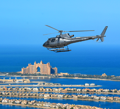 تحطم طائرة هليكوبتر قطرية في المياه