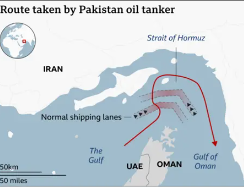خريطة توضح مسار ناقلة نفط باكستانية في مضيق هرمز