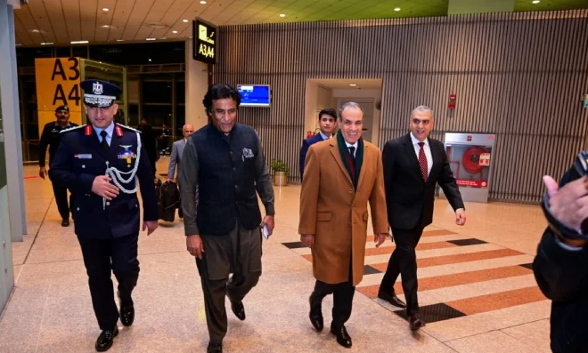 بدر عبد العاطي في إسلام آباد خلال زيارة رسمية لبحث خفض التصعيد في الشرق الأوسط