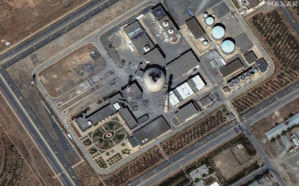 مفاعل أراك أو مجمع خنداب للماء الثقيل في إيران بعد تعرضه لأضرار