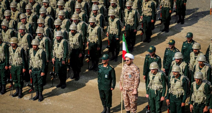 جنود من الحرس الثوري الإيراني خلال عرض عسكري