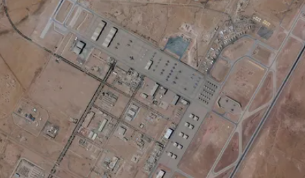 قاعدة الأمير سلطان الجوية في السعودية حيث تعرضت طائرات تزويد بالوقود أمريكية لأضرار بعد هجوم صاروخي