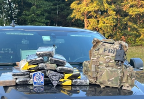 اعتقال 10 هنود في بوسطن خلال عملية لوحدة الجرائم العنيفة التابعة لمكتب التحقيقات الفيدرالي