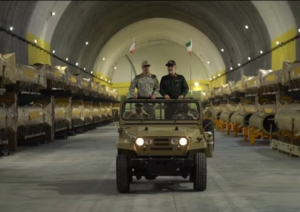 مدينة الصواريخ الإيرانية تحت الأرض تضم طائرات مسيرة بحرية انتحارية