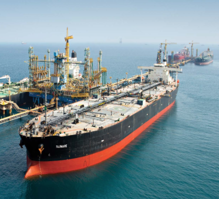 ارتفاع أسعار النفط بسبب مضيق هرمز وناقلات النفط في الخليج