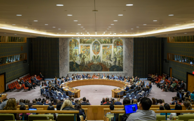 قرار مجلس الأمن بشأن مضيق هرمز داخل قاعة الأمم المتحدة