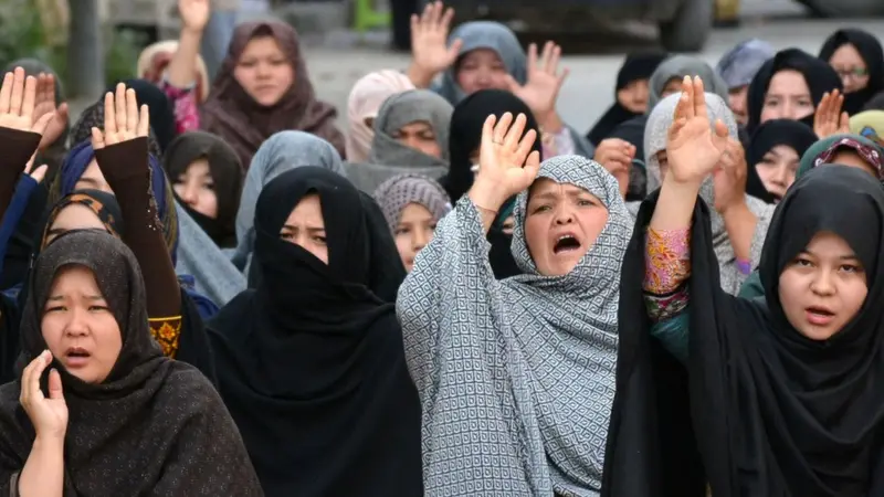 تقارير تكشف عن تزايد عزلة قومية الهزارة في أفغانستان وإقصائهم من الحياة السياسية والمدنية مما يهدد هويتهم ووجودهم التاريخي في البلاد