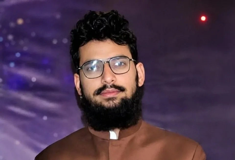 صورة شخصية متداولة لحمزة برهان المرتبط بالجدل الإعلامي في كشمير