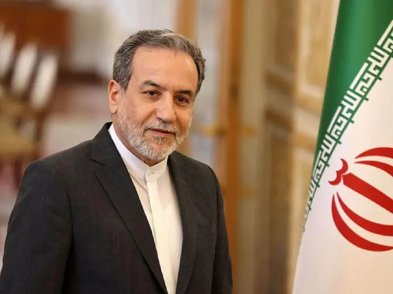 أكد وزير الخارجية الإيراني عباس عراقجي نجاح الوساطة الباكستانية لتهدئة الأوضاع في ظل استمرار الحرب الإسرائيلية الأمريكية على إيران ومواجهة التهديدات