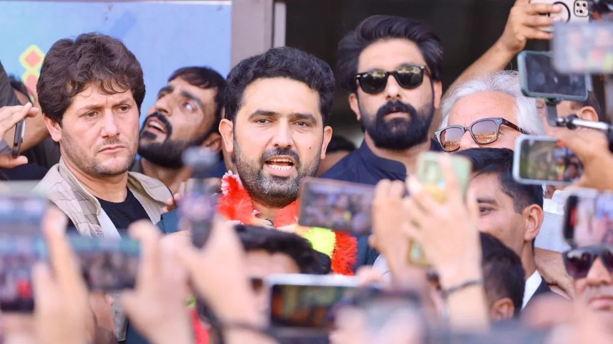 انتقادات واسعة لوزير أعلى خيبر بختونخوا سہیل آفریدی بسبب التركيز على قضايا بانی پی ٹی آئی وتجاهل ملف الإرهاب وتأمين خط حدود باكستان أفغانستان بعد حوادث بنو