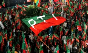 قيادات من حزب PTI وسط تصاعد الخلافات الداخلية في خيبر بختونخوا