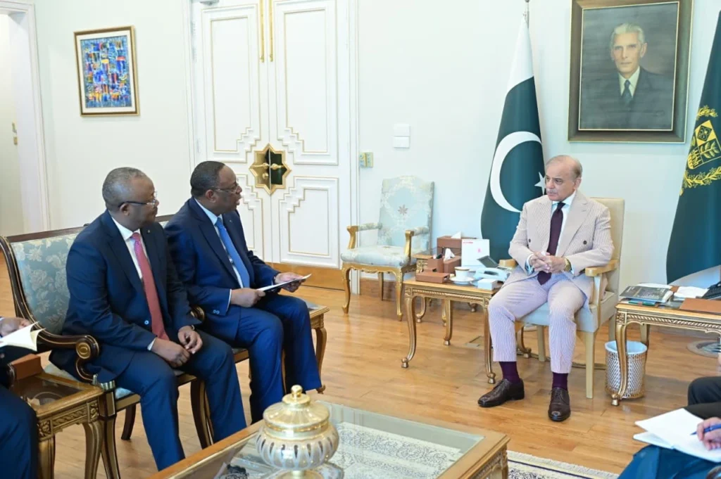 شهباز شريف يلتقي مرشحي الأمم المتحدة - Shehbaz Sharif meets UN secretary-general candidates