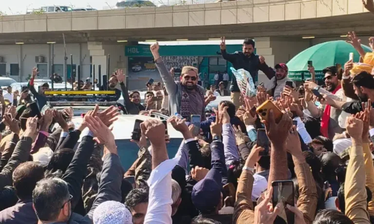 سكان دیر بالا يواجهون الإرهاب وانتقادات لأولويات حكومة خيبر بختونخوا