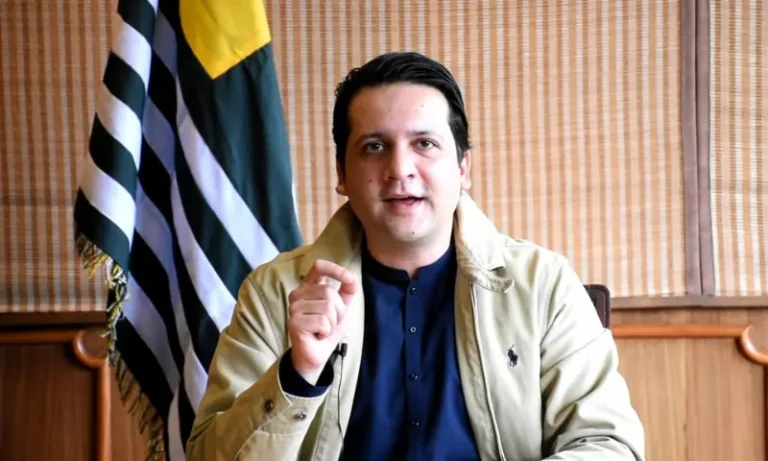 افتخار جیلاني ينتخب رئيساً لوزراء آزاد كشمير بـ30 صوتاً