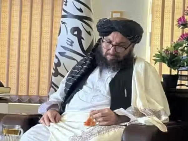 استخبارات طالبان تعتقل مسؤولًا بوزارة الصحة بتهمة الفساد المالي