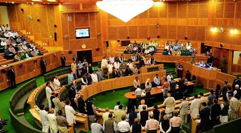أعضاء الجمعية التشريعية الجديدة في آزاد كشمير يؤدون اليمين اليوم