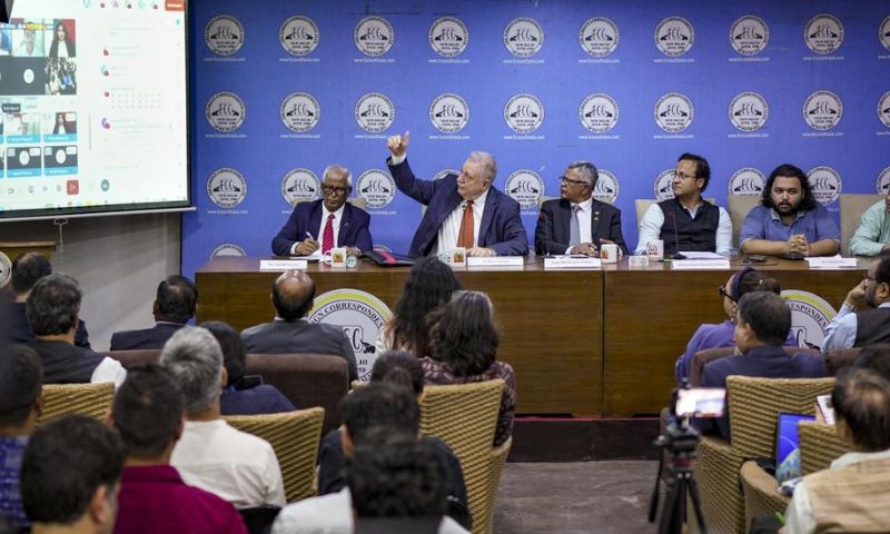 بنغلاديش تحتج على مؤتمر صحفي لشيخة حسينة في الهند وتجدد المطالبة بتسليمها