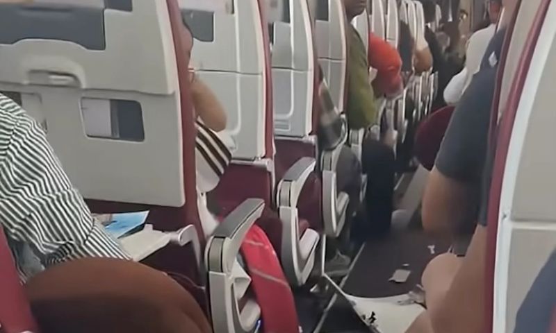 الهند تستدعي رئيس إير إنديا بعد حادثة فقدان 300 قدم من الارتفاع