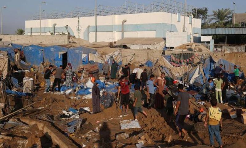 غارات إسرائيلية تستهدف مستودعات أدوية في مستشفى بغزة وتوقع أربعة قتلى