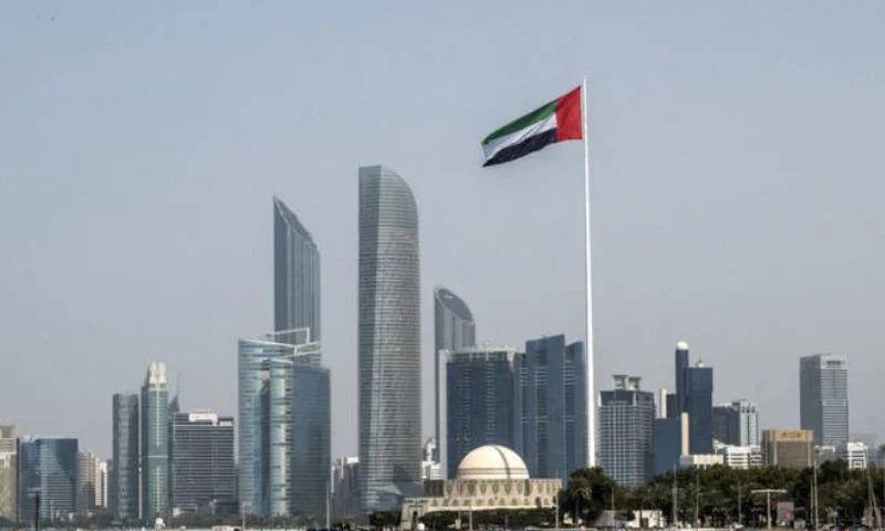 الإمارات تعلق جميع التعاملات التجارية والمالية مع إيران