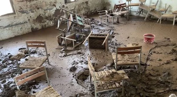 أمطار غزيرة تغمر مدرسة حكومية في خيبر بختونخوا