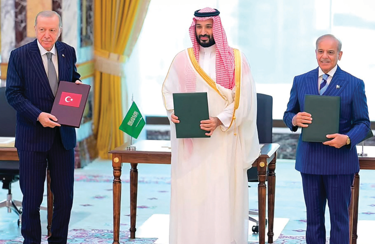 بنغلاديش تبدي رغبتها في الانضمام إلى اتفاق مكة الدفاعي