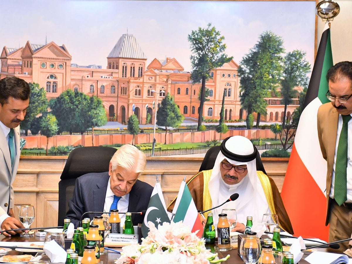 باكستان والكويت توقعان اتفاقية دفاعية جديدة لتعزيز التعاون العسكري