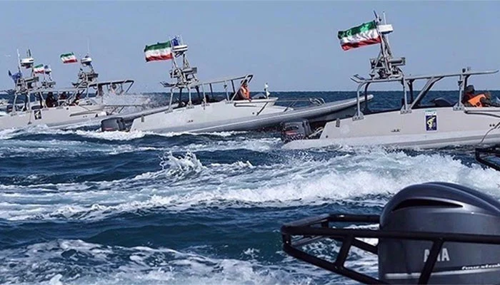 الحرس الثوري الإيراني يعلن استهداف 3 سفن في مضيق هرمز