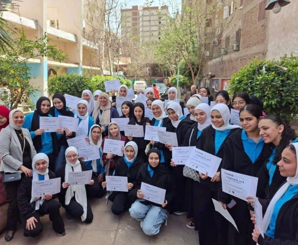 حظر النقاب في المدارس المصرية والزي المدرسي للطالبات - Niqab ban in Egyptian schools
