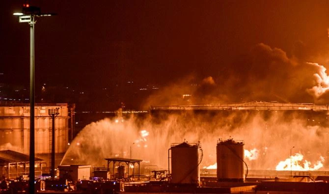 استهداف منشآت الطاقة في السعودية واندلاع حرائق جنوب المملكة - Saudi energy facilities attacked