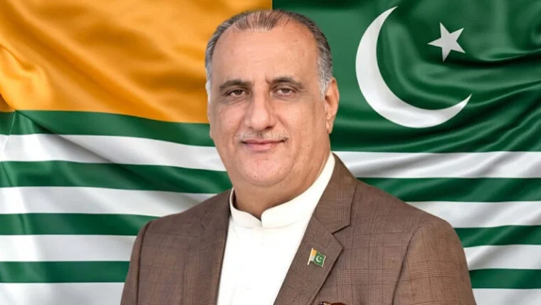 نواز شریف يرشح نجيب نقي خان لرئاسة آزاد جامو وكشمير
