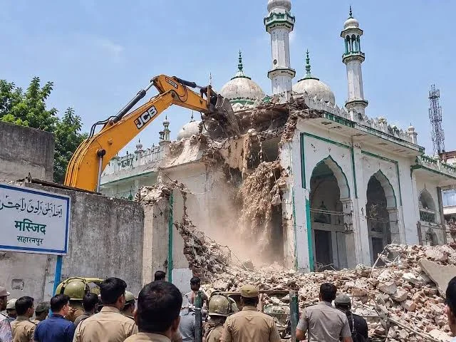 هدم مسجد سهارنپور يثير جدلاً حول حقوق المسلمين والإجراءات القانونية