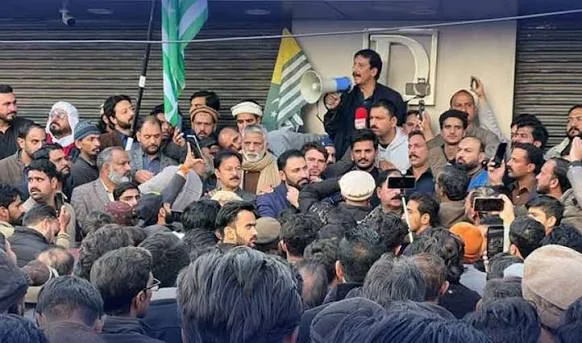 حقيقة اللقاء السري مع عمران خان في سجن أديالہ