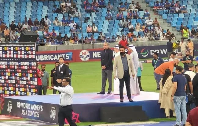 منتخب الهند للسيدات لا يتسلم كأس آسيا من محسن نقوي