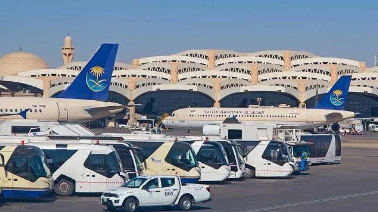 أعربت باكستان عن إدانتها الشديدة للهجوم الحوثي الذي استهدف مطار الملك خالد الدولي بالرياض، واعتبرته انتهاكاً صارخاً للقانون الدولي