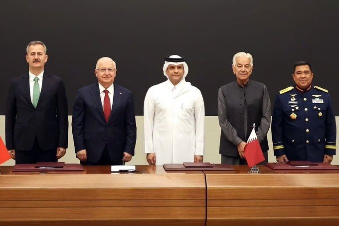 وقعت تركيا وقطر وباكستان وإندونيسيا اتفاقية "بدر" في الدوحة لتعزيز التعاون في الصناعات الدفاعية والإنتاج المشترك ونقل التكنولوجيا